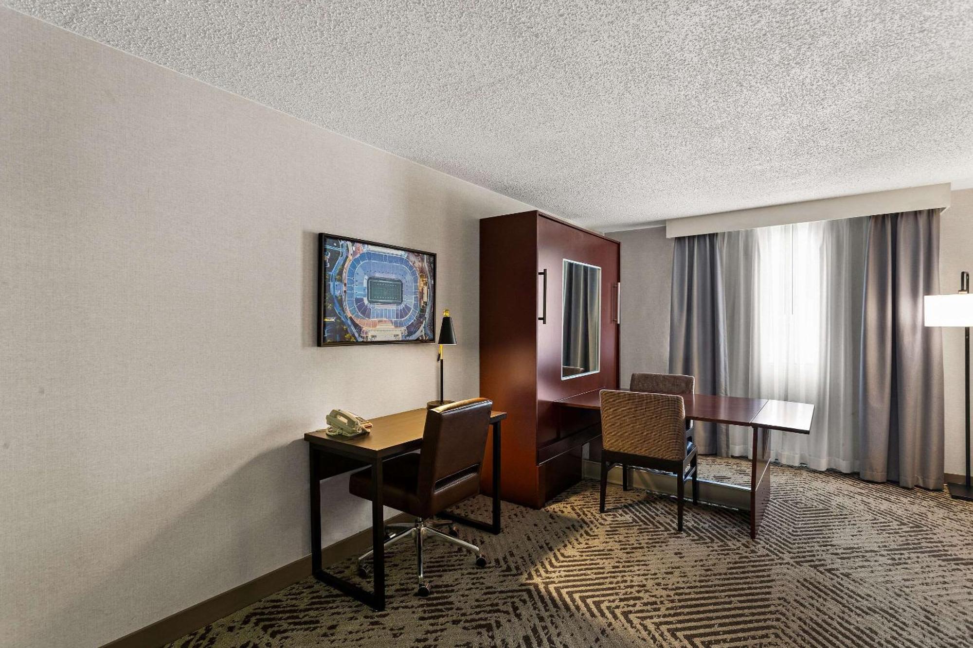 The Clover Hotel, Ascend Hotel Collection South Bend Exterior photo